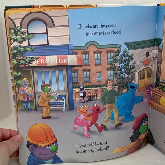 💛New People in Your Neighborhood Hardcover & CD - Sesame Street - Picture 4 of 5